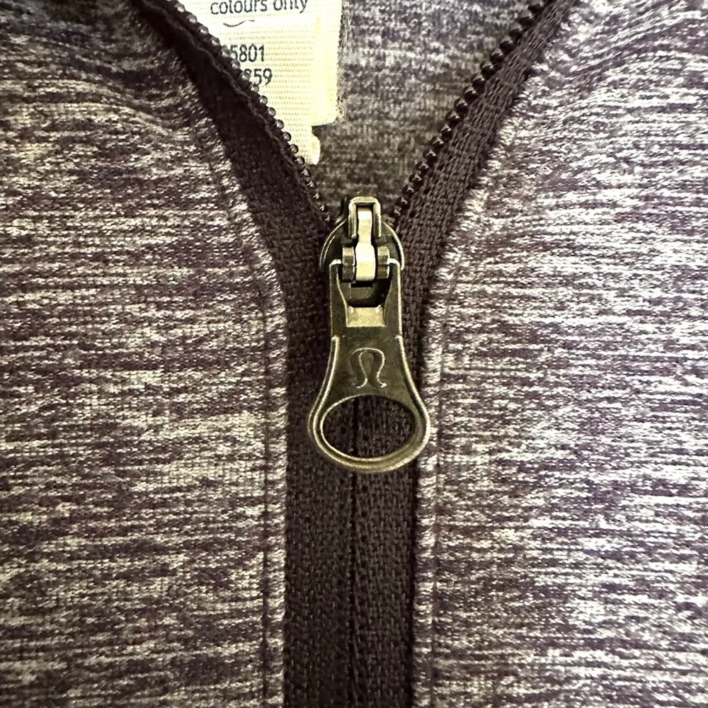 Lululemon athletica Race Your‎ Pace Violet Long Sleeve Jacket Half Zipper Sz 6